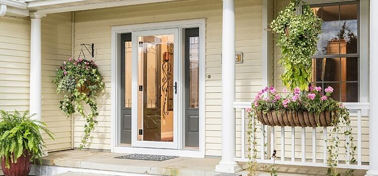 screen door installation in Menlo Park